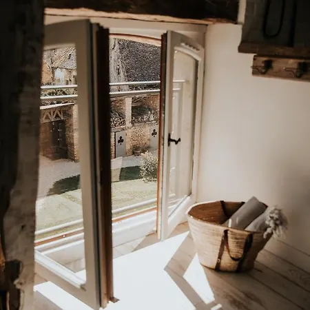 Bel Estiu Bed & Breakfast