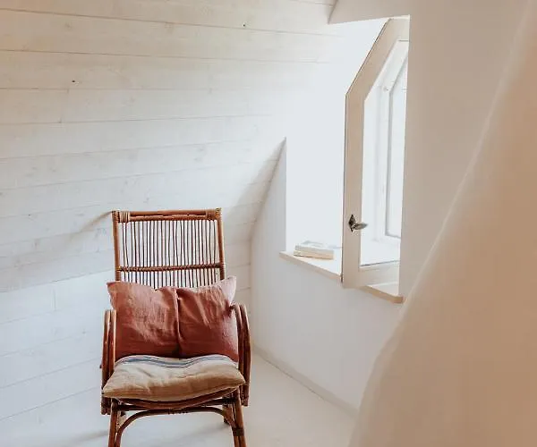 Bel Estiu לינה וארוחת בוקר