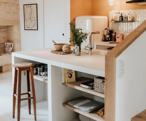 לינה וארוחת בוקר Bel Estiu