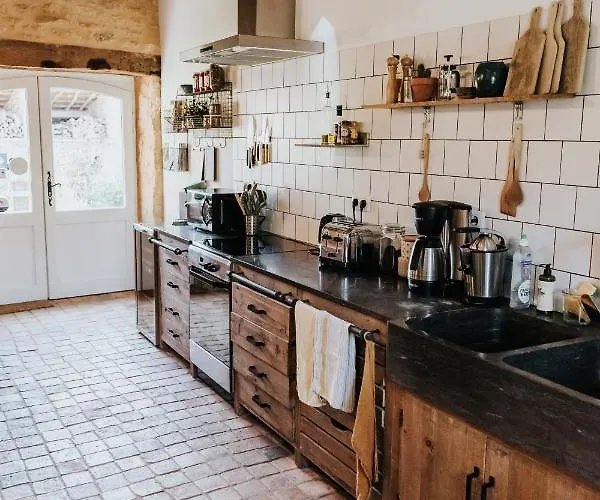 לינה וארוחת בוקר Bel Estiu