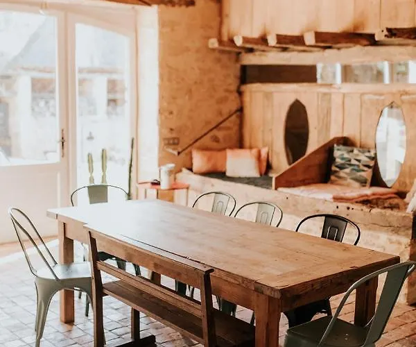 Bed & Breakfast Bel Estiu 4*