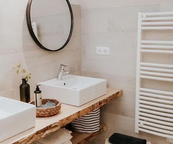 לינה וארוחת בוקר Bel Estiu Saint-Genies